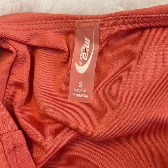 MTA Sport racer-back tangerine workout top, S - Picture 3 of 9